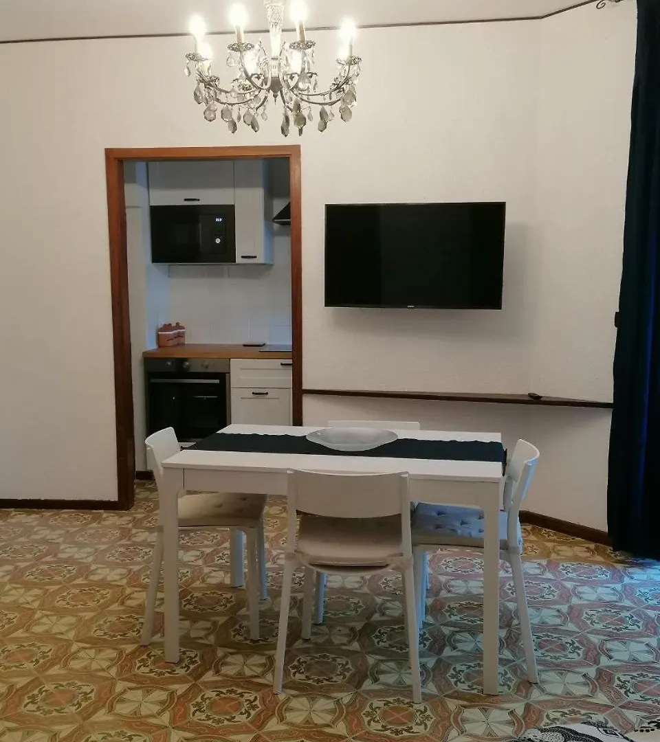 Ama Vivi Sorridi Apartamento Marina Julia 0*,